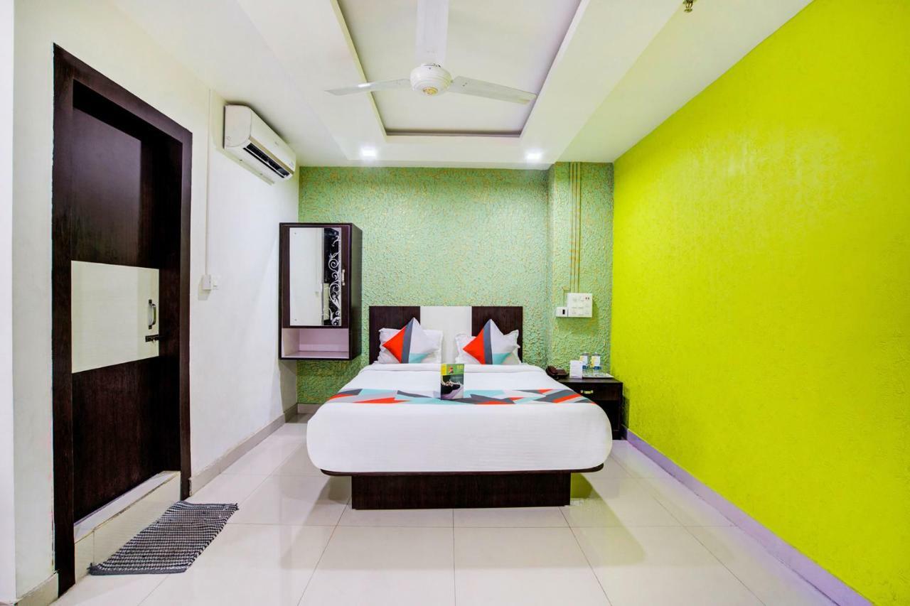 Hotel Chirom Palace Guwahati Exterior foto